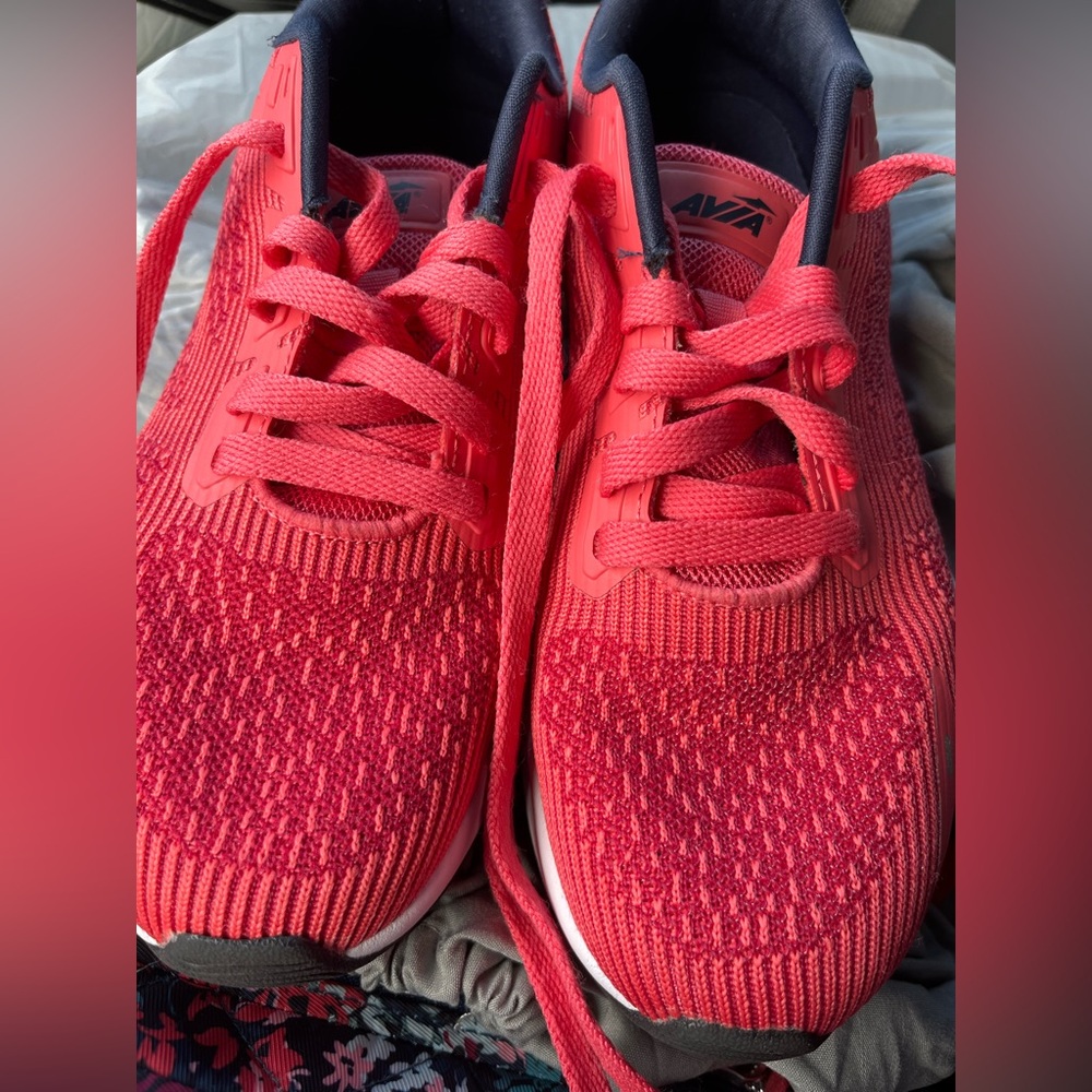 Avia tennis shoes worn a couple times